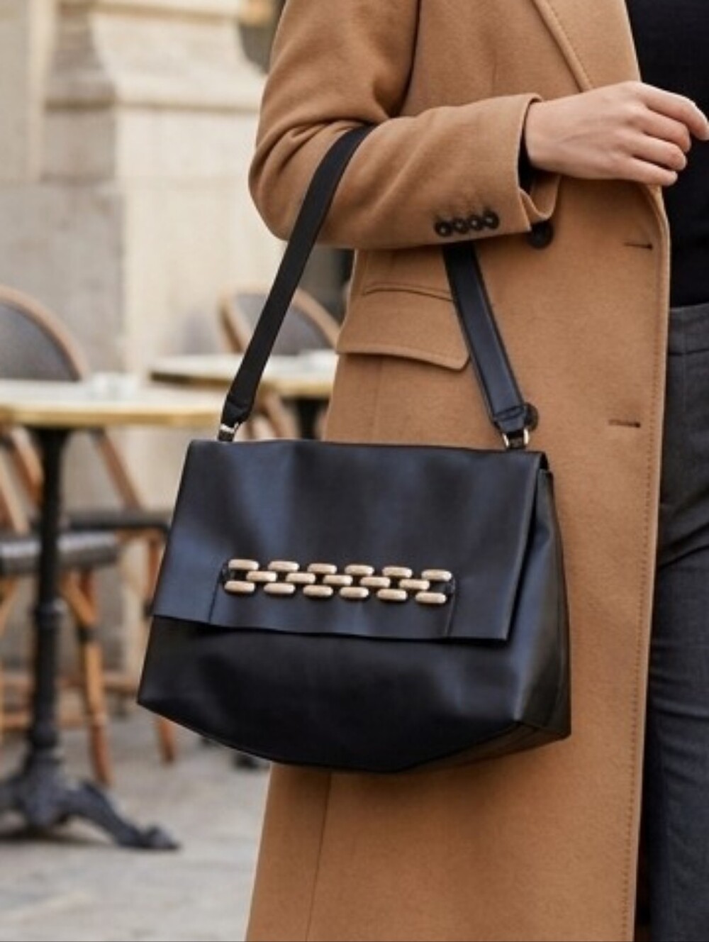 NEVER WORN H&M Chain-Accent Shoulder Bag Stylish Everyday Tote